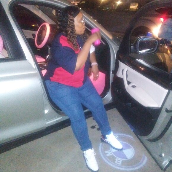 Meet your Posher, Leah - Picture 3 of 11